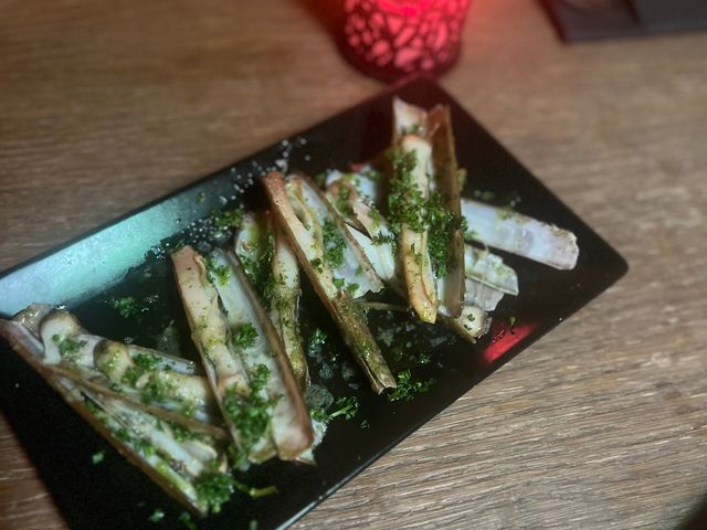 Restaurant L'Entre Nous couteaux de mer et sa persillade maison