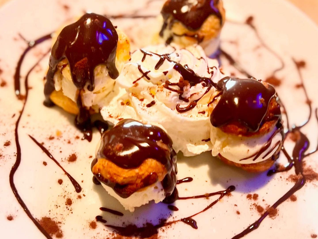 Restaurant L'Entre Nous profiteroles glace vanille maison